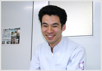 川野辺 弘